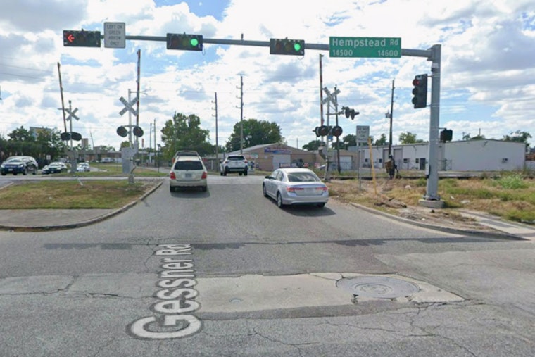 Houston Officer Wounded in Suspected Road Rage Shooting, 3 Detained Following Pursuit