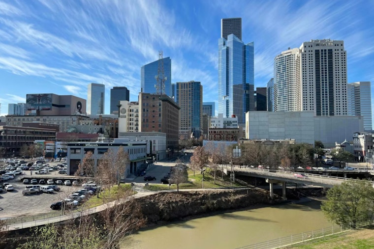 Houston to See Clear, Sunny Thanksgiving as City Continues to Face Heat and Drought
