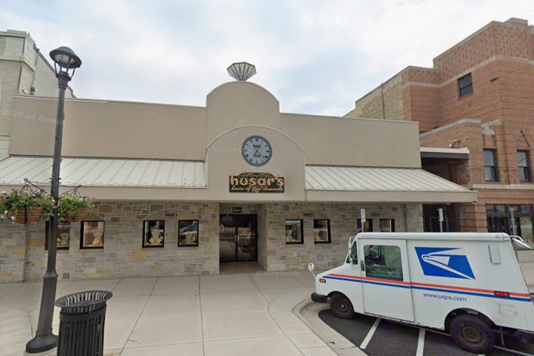 Husar's House of Fine Diamonds in West Bend to Close After 75 Years, Marking the End of an Era