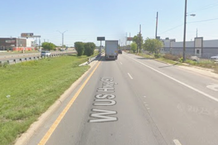 Hwy 90 Barrier Crash In San Antonio Kills 20-Year-Old Driver
