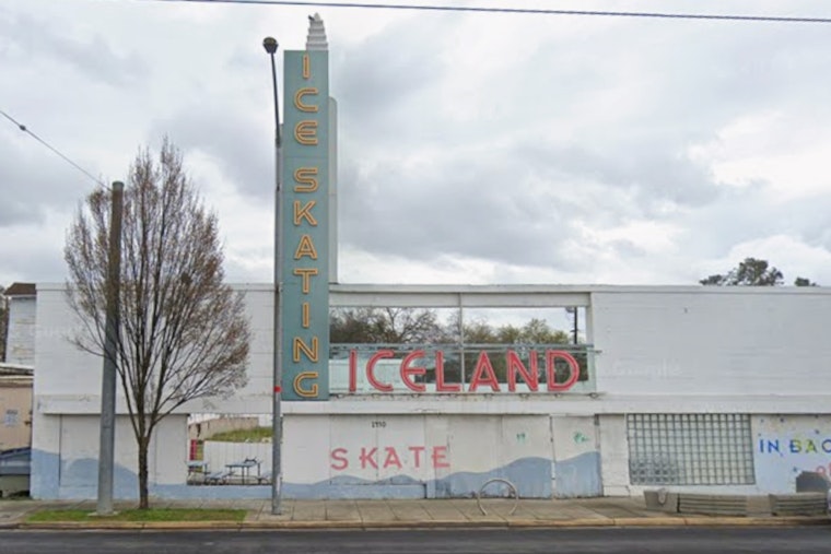 Iceland Rink Nears Rebuild On Del Paso Boulevard