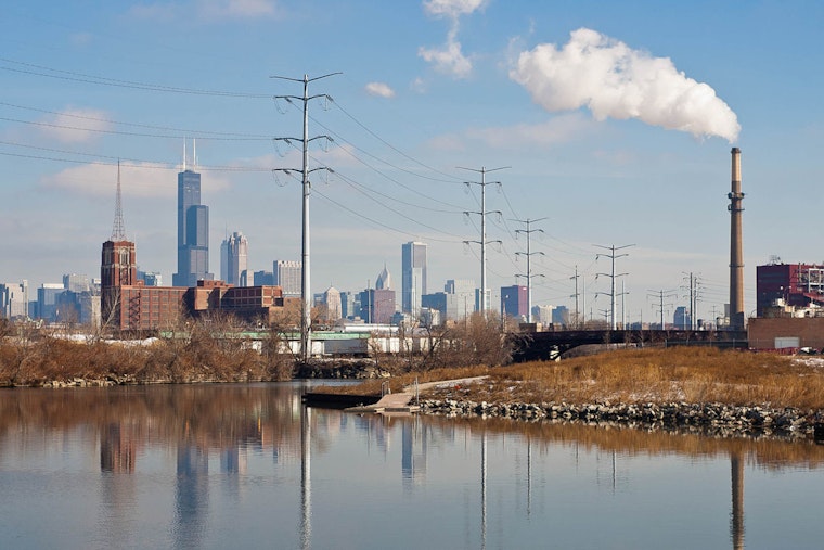 Illinois Blasts Feds For Bailing On Sticky Chicago Canal Cleanup