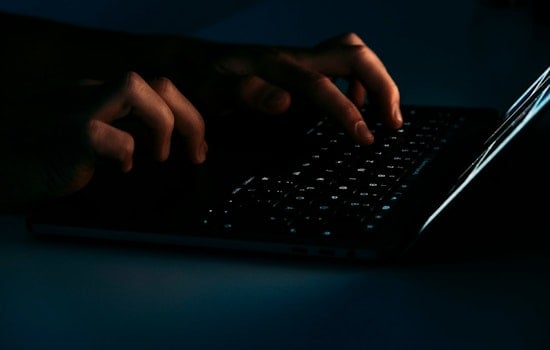 Illinois State Agencies Alert Shoppers to Increased Cyber Scam Risks During Holidays