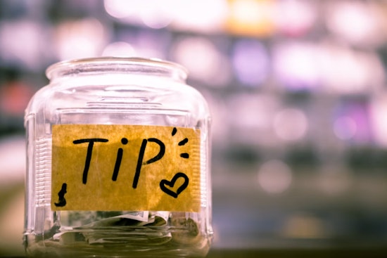GOP Bets Big on No‑Tax Tips as Vegas Unions Cry Foul