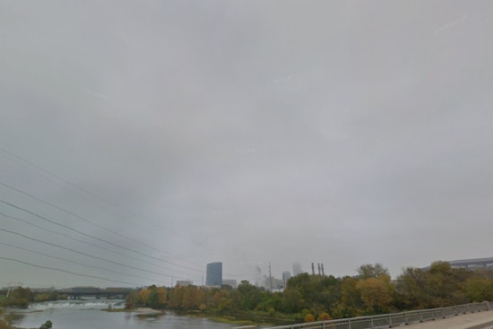 Indianapolis Braces for Persistent Showers and Chilly Winds as Thanksgiving Approaches
