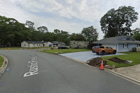 Jacksonville Police Investigate Fatal Shooting of Man in Mandarin Garage as Two Are Detained for Questioning