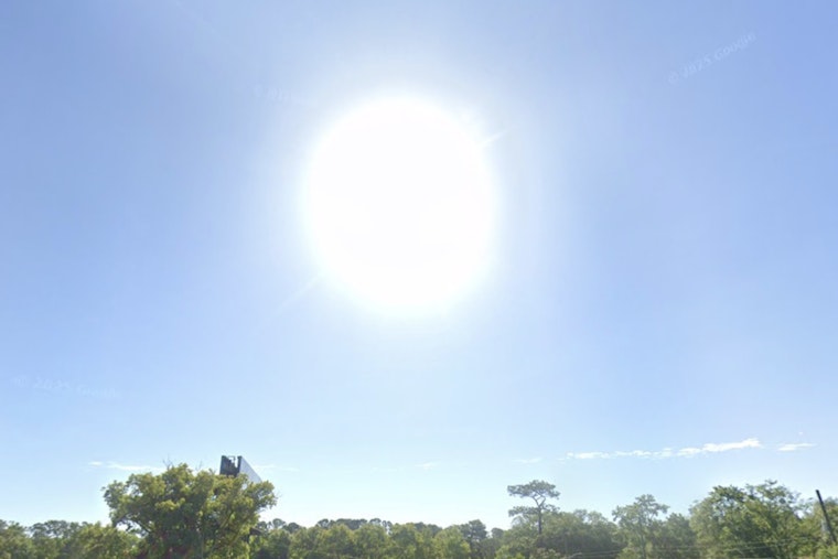 Jacksonville Weather Update – Sun and Showers Expected as Temperatures Begin to Cool