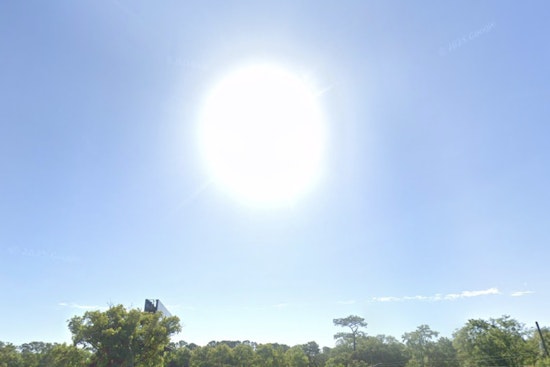 Jacksonville Weather Update – Sun and Showers Expected as Temperatures Begin to Cool