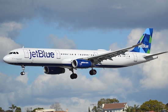 JetBlue Flight from Fort Lauderdale to Los Angeles Plunges Midair Due to Cabin Pressure Loss, Terrified Passengers