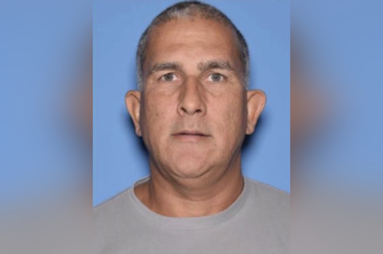Kalihi Manhunt Honolulu Cops Hunt Hammer-Wielding Fugitive