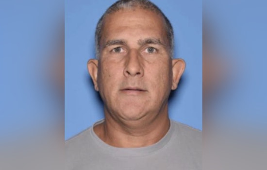 Kalihi Manhunt Honolulu Cops Hunt Hammer-Wielding Fugitive