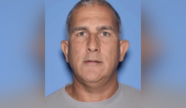 Kalihi Manhunt Honolulu Cops Hunt Hammer-Wielding Fugitive