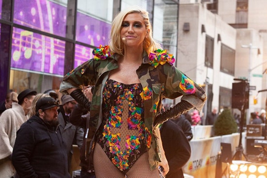 Kesha Surprises Fans with Impromptu 'Tik Tok' Performance at Palo Alto Bar Before Security Steps In