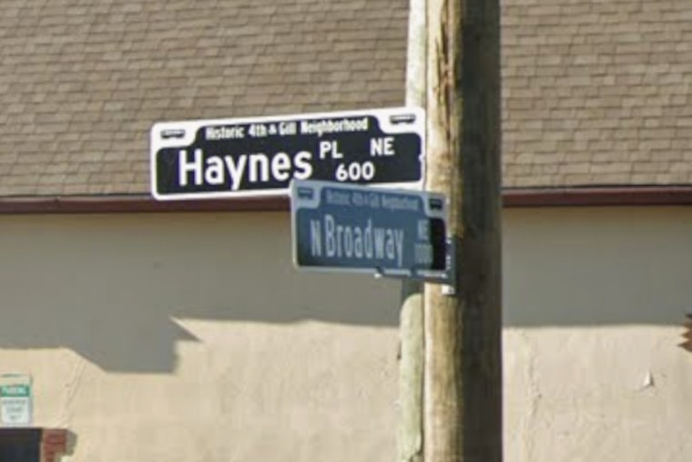Knoxville Community Mourns as Woman Dies in Solo-Vehicle Crash on North Broadway