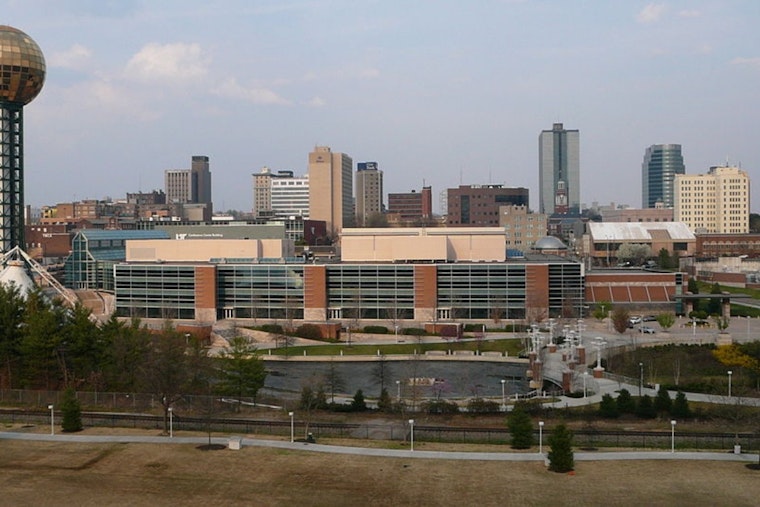 Knoxville to Enjoy Clear Skies and Mild Temperatures, Weekend Showers Possible, Says National Weather Service