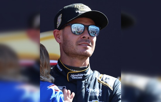 Kyle Larson Snags Second NASCAR Championship in Overtime Upset at Phoenix Raceway