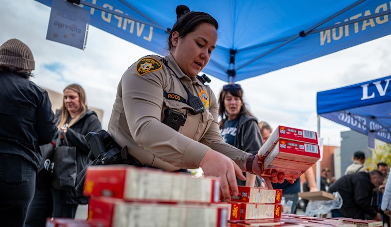 Las Vegas Police and Community Partners Deliver 500 Thanksgiving Meals to Families in Need