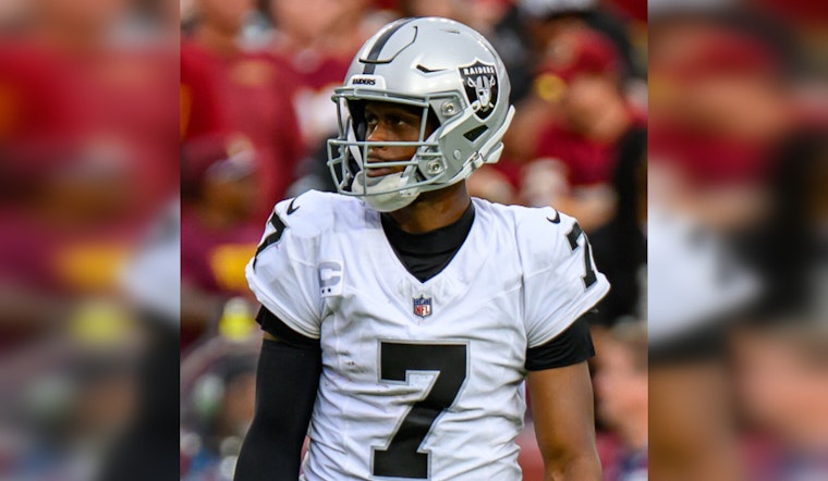 Las Vegas Raiders in Turmoil as QB Geno Smith's Obscene Gesture Incites Backlash After Loss to Browns