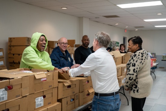 Lawrence Community Park Hosts Thanksgiving Meal Distribution for 300 Households with Mayors and Volunteers United
