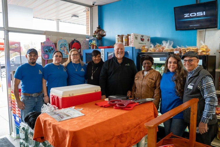 Lawrence Welcomes Tienda y Panaderia Mi Guatelinda, A Fresh New Grocery Store on 46th & Shadeland
