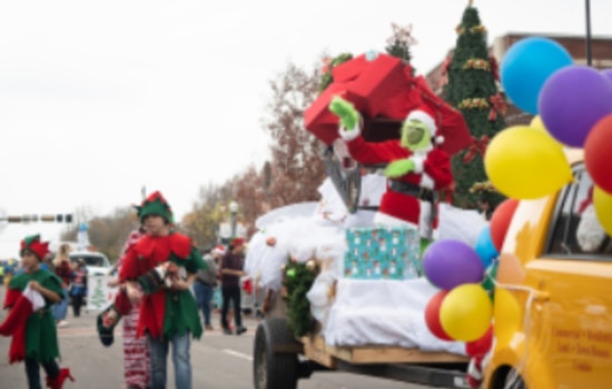 Lewisville Opens Applications for the Annual Huffines Auto Dealerships Christmas Parade