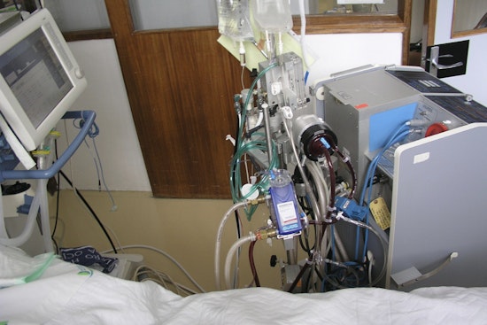 Long Island Father's Life Saved by ECMO Machine After Pneumonia Complication at South Shore University Hospital