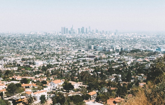 Los Angeles Faces Rainy Week: Thunderstorms and Showers Expected, Cooler Temperatures Prevail