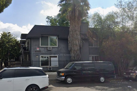 Los Angeles Firefighters Quickly Extinguish North Hollywood Apartment Blaze; No Injuries Reported