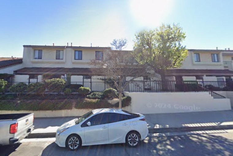 Los Angeles Firefighters Tame Tarzana Condo Blaze in Under 30 Minutes; No Injuries Reported