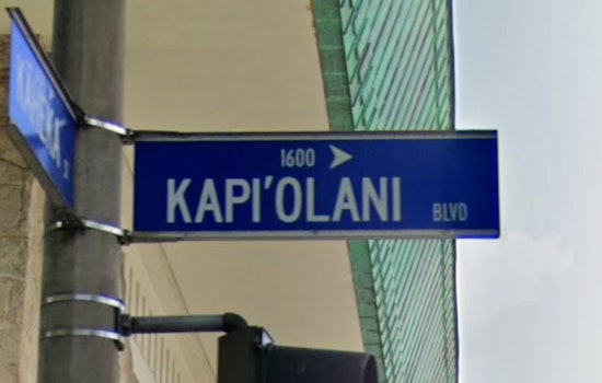 Lunchtime Chaos On Kapiolani As Two Pedestrians Struck Near Ala Moana