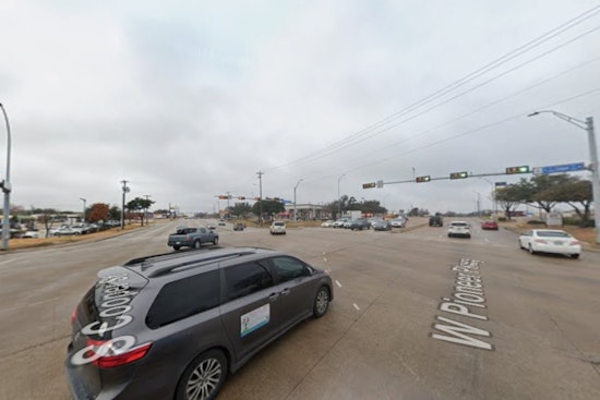 Man Dies in Arlington After Running Red Light, Collision at Pioneer Parkway & S. Cooper Street Under Investigation