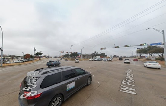 Man Dies in Arlington After Running Red Light, Collision at Pioneer Parkway & S. Cooper Street Under Investigation