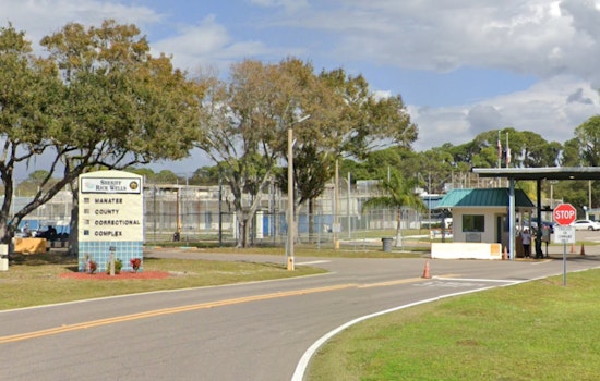 Manatee County Sheriff's Office Hosts Poinsettia Sale to Support Inmate Rehabilitation Program