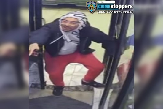 Manhattan Robbery Suspect Wanted by NYPD After $2,000 Taken in East 115th Street Heist