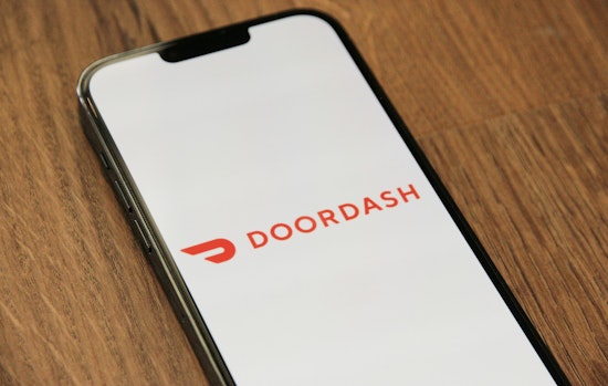 City Hall Scores $18M From DoorDash Over ‘Chicago Fee’ And Phantom Listings