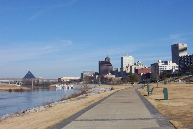 Memphis Forecast: Sunny Days Ahead with Mild Temperatures, Light Breeze