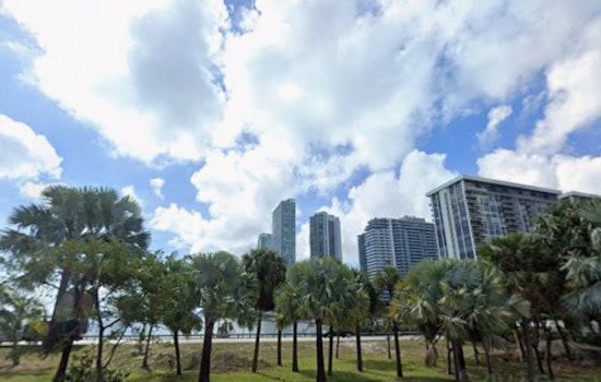 Miami Anticipates Mixed Weather for the Holiday Weekend: Sun, Showers, and a Cool Breeze on the Horizon