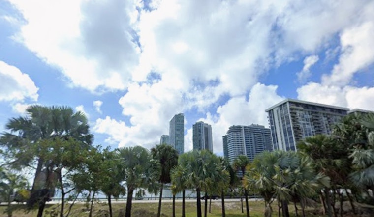 Miami Anticipates Mixed Weather for the Holiday Weekend: Sun, Showers, and a Cool Breeze on the Horizon
