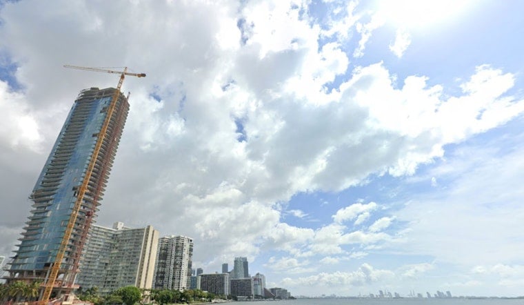 Miami Enjoys Warm, Sunny Weather Leading Up To Thanksgiving With Possibility of Light Showers