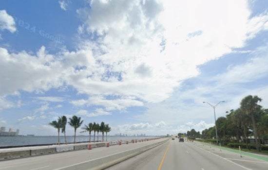 Miami's Thanksgiving Forecast: Sun, Showers, and a Breezy Black Friday