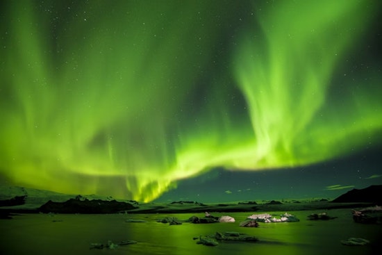 Michigan Skywatchers Anticipate Northern Lights Show Amid Severe Geomagnetic Storm Watch