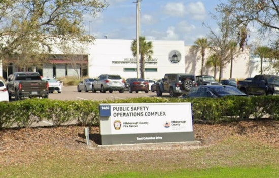Mike Alstott Family Foundation to Provide Thanksgiving Feasts to Hillsborough County Firefighters and Dispatchers