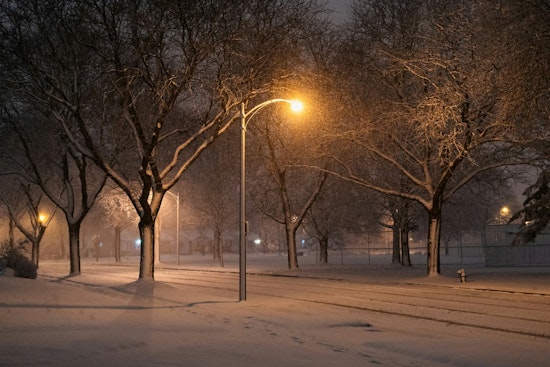 Milwaukee Expects Snow Showers and Brisk Winds on Veterans Day, Warmer Weather to Follow
