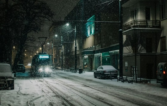 Milwaukee Faces Travel Disruptions Due to Blowing Snow, NWS Advises Caution on Roads