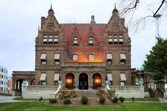 Milwaukee's Pabst Mansion Sparkles with Festive Charm for Annual 'Christmas at the Pabst' Event