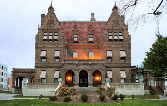 Milwaukee's Pabst Mansion Sparkles with Festive Charm for Annual 'Christmas at the Pabst' Event