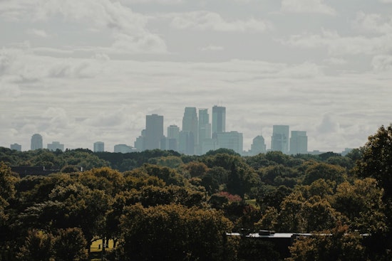 Minneapolis Braces for Thanksgiving Flurries and Chilly Weekend with Snow Forecast