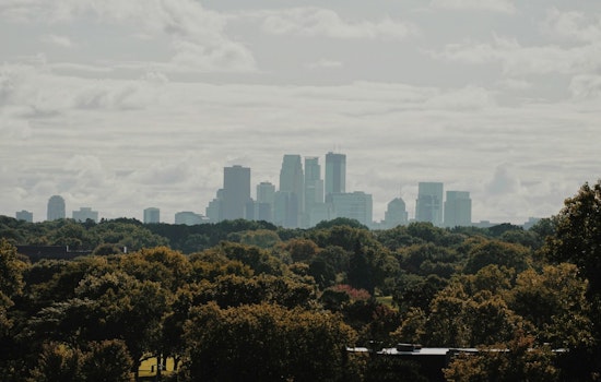 Minneapolis Braces for Thanksgiving Flurries and Chilly Weekend with Snow Forecast