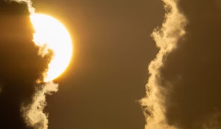 Nashville Braces for Mix of Sunshine and Showers with Mild Temperatures Ahead