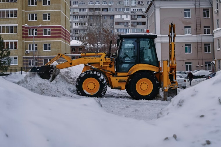 Nashville Prepares for Winter: Plows Ready and Homeless Shelters Set to Open as Temperatures Drop
